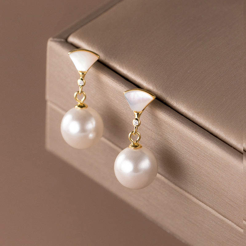 Ava - Freshwater Pearl Earrings