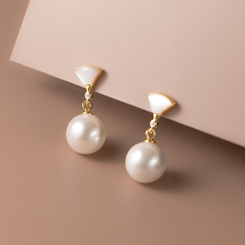 Ava - Freshwater Pearl Earrings